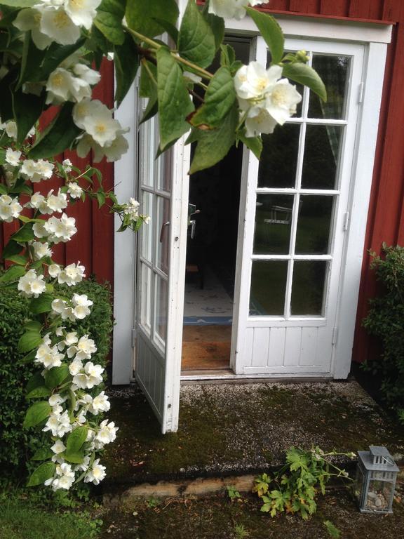 Saebyholms Gard Bed and Breakfast Laholm Exterior foto