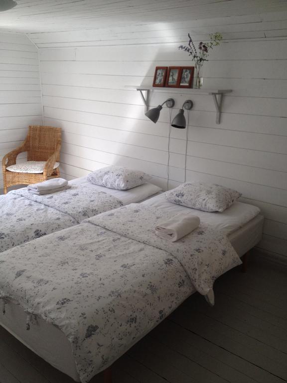 Saebyholms Gard Bed and Breakfast Laholm Habitación foto